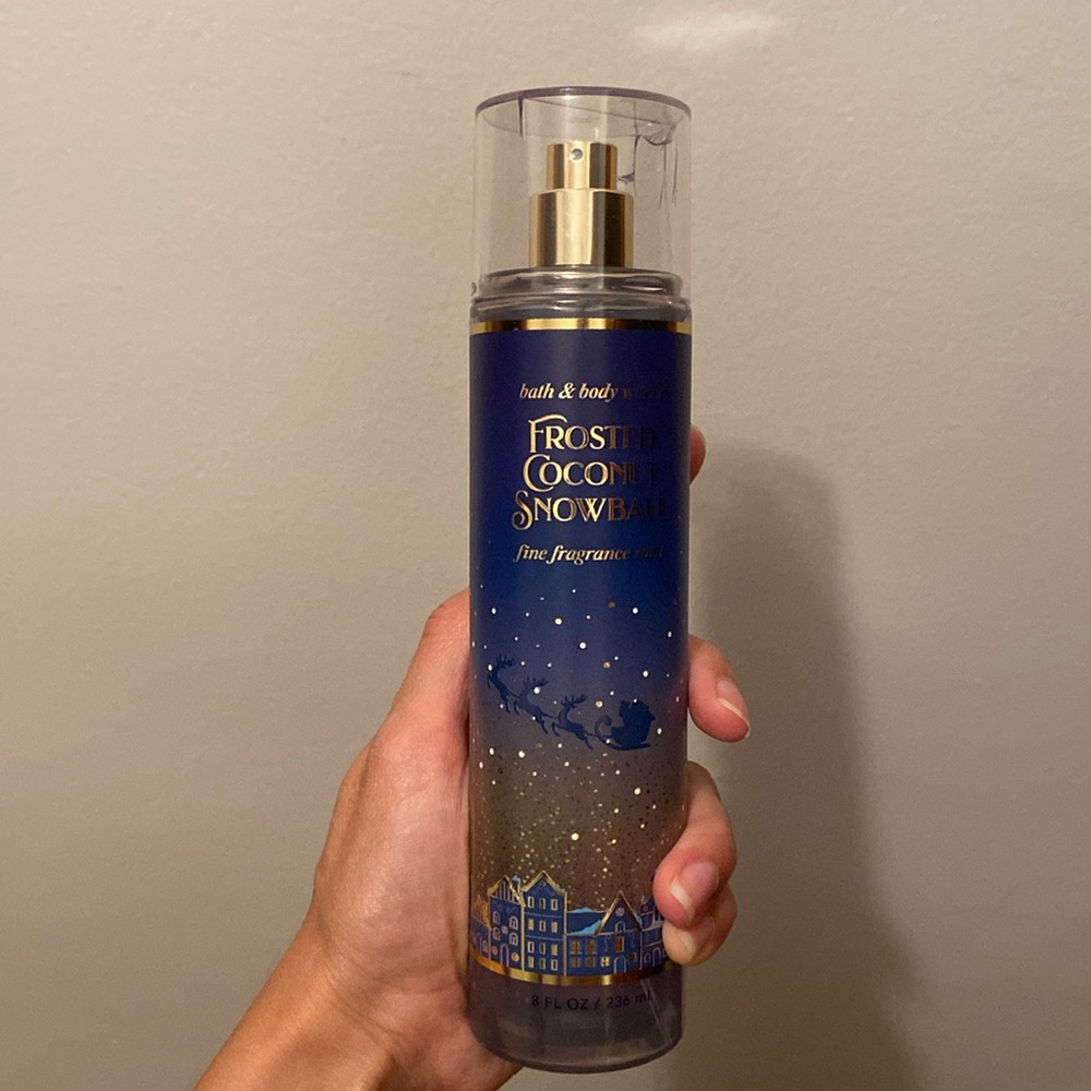 New Bath and Body Works Frosted Coconut Snowball Body Spray Mist 8 oz
